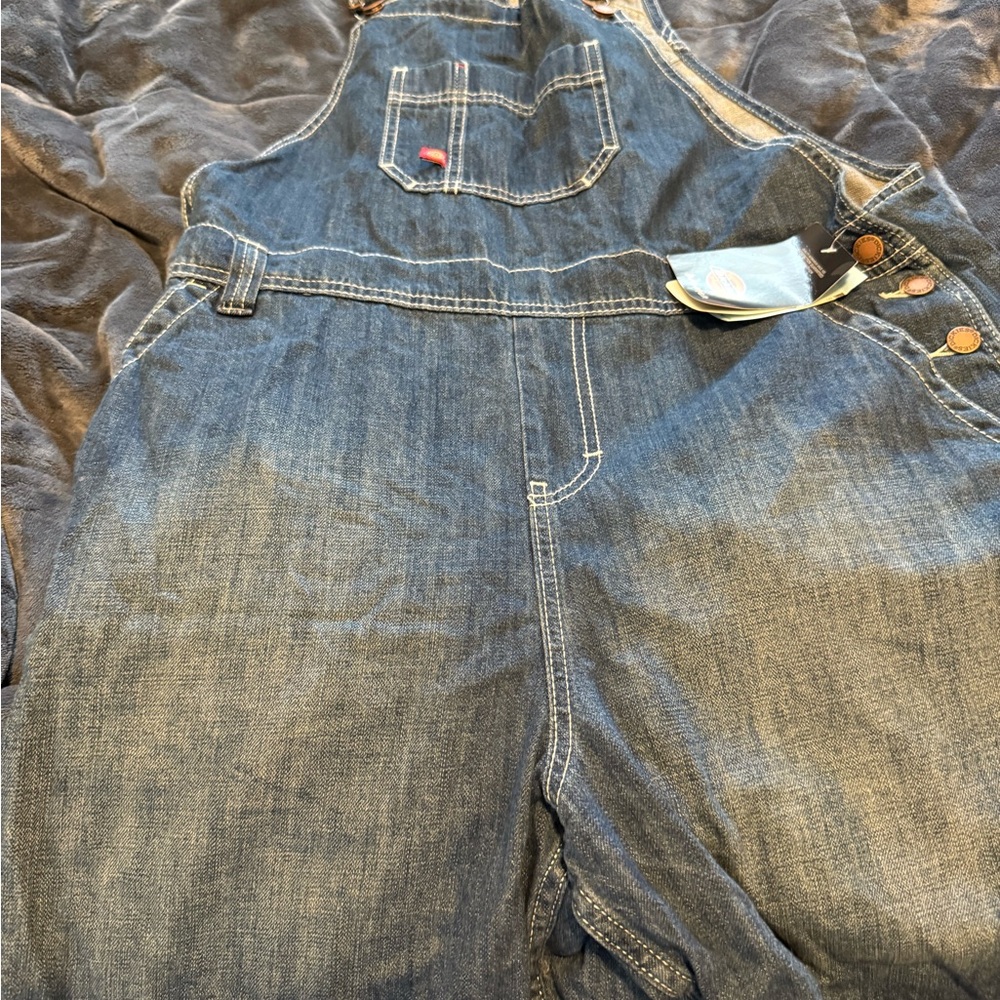 Women’s dickies Blue Denim Overalls in size large